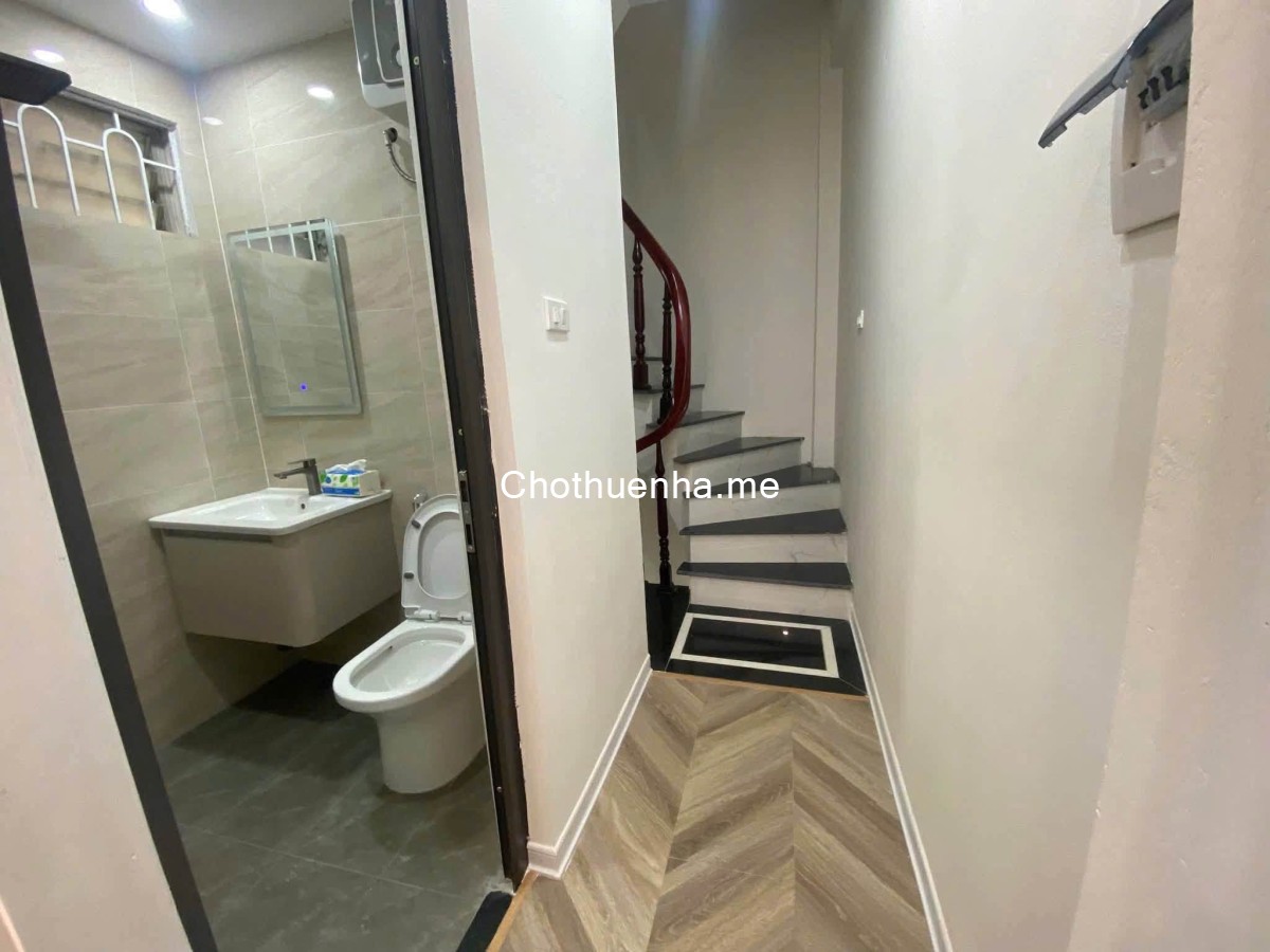 CHO THUÊ NHÀ NGUYÊN CĂN THỤY KHUÊ – TÂY HỒ 5 TẦNG 3PN – 4WC FULL ĐỒ 11,5 TRIỆU/THÁNG