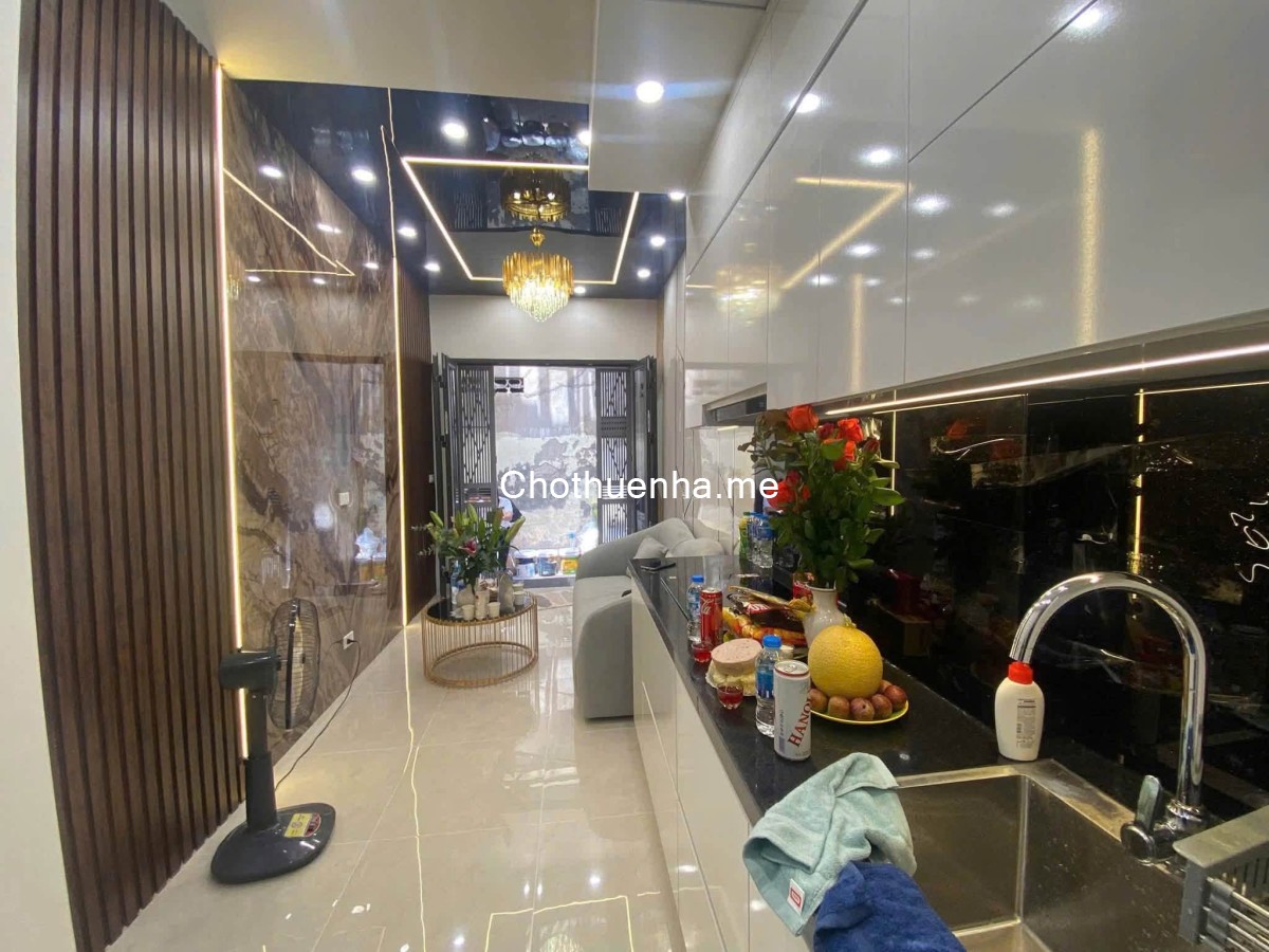 CHO THUÊ NHÀ NGUYÊN CĂN THỤY KHUÊ – TÂY HỒ 5 TẦNG 3PN – 4WC FULL ĐỒ 11,5 TRIỆU/THÁNG