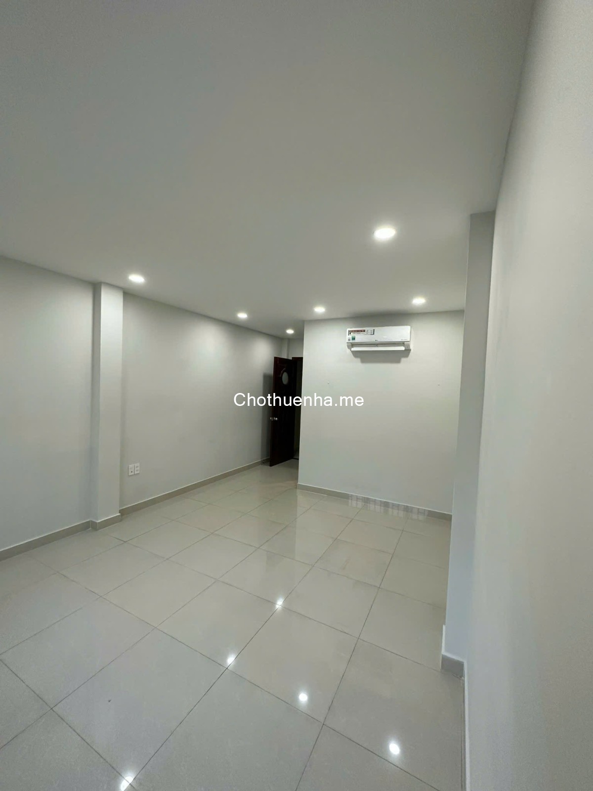 Cho thuê nhà MT Tân Phú, 4x20m. 5 lầu, 9 PN 10 WC, 36 tr