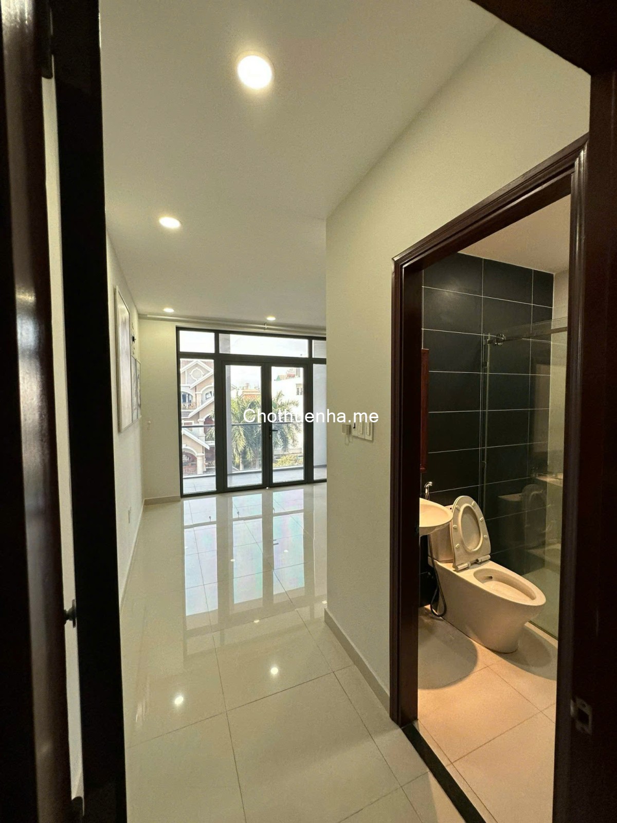 Cho thuê nhà MT Tân Phú, 4x20m. 5 lầu, 9 PN 10 WC, 36 tr