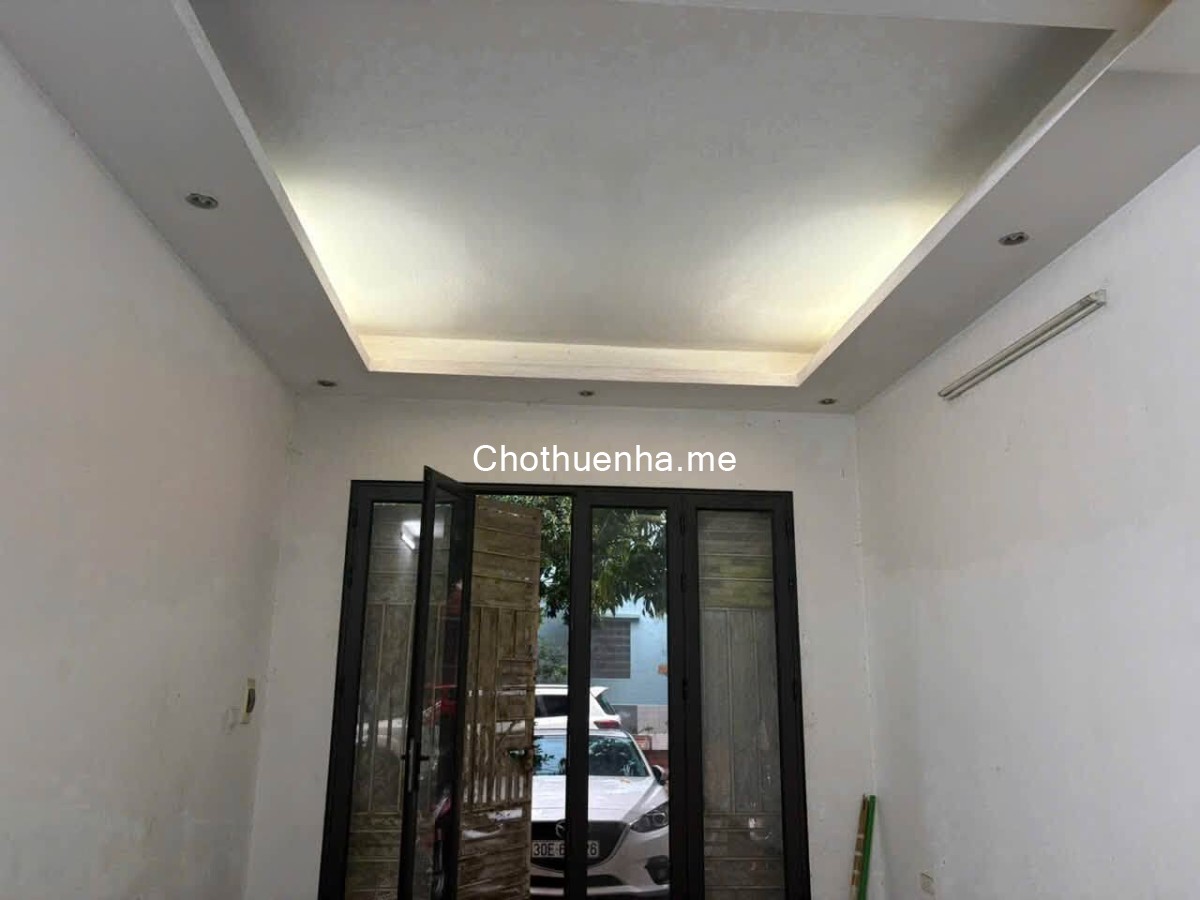 CHO THUÊ NHÀ LIỀN KỀ 67 PHÙNG KHOANG – NAM TỪ LIÊM 50M² × 5 TẦNG MT 4M