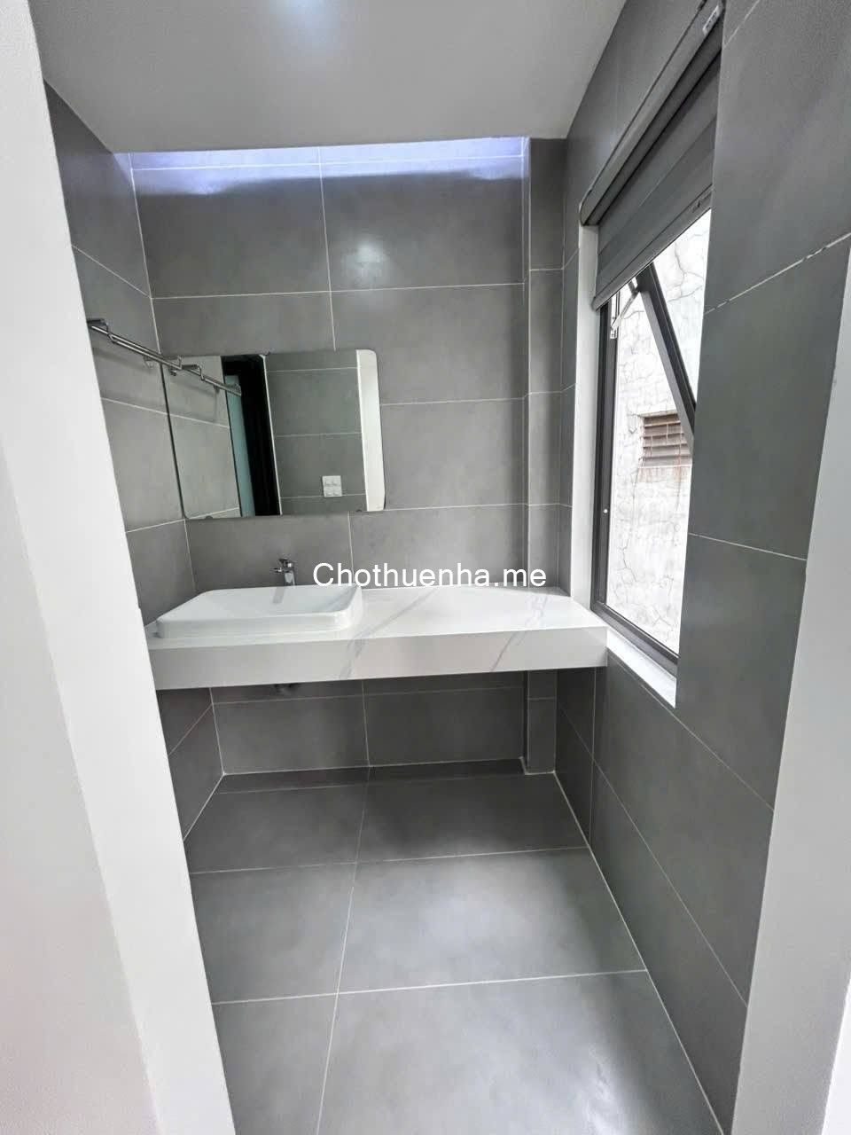 CHO THUÊ NHÀ XÂY MỚI CÓ THANG MÁY – KHÂM THIÊN, ĐỐNG ĐA 6 TẦNG 4PN 17 TRIỆU/THÁNG