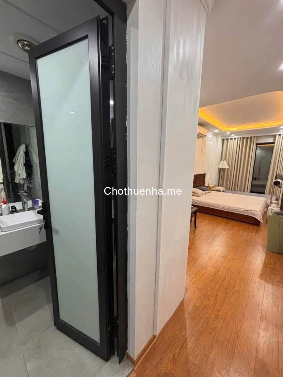 CHO THUÊ NHÀ KĐT NAM CƯỜNG – HOÀNG QUỐC VIỆT 40M² × 6 TẦNG THANG MÁY 18 TRIỆU/THÁNG