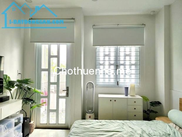 CHO THUÊ NHÀ - MT Nguyễn Thái Bình, P.4, Q.Tân Bình - 4 tầng 6pn 7wc - 30tr/tháng