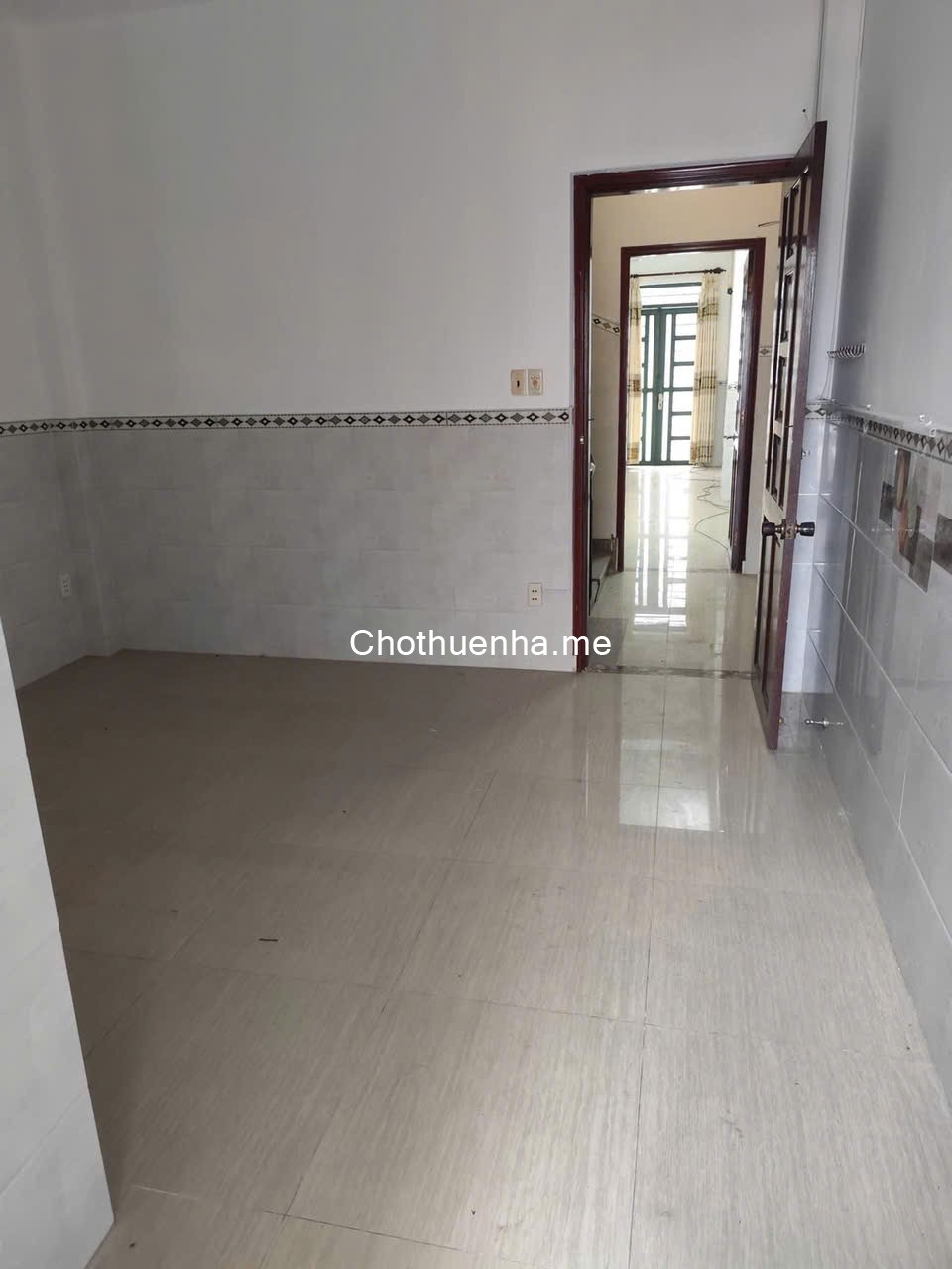 Nhà Mặt Tiền đường số 15 Chợ Tân Quy Nhà 1 Trệt 2 Lầu sân thượng 4x18m 4 Phòng Giá 36 Triệu