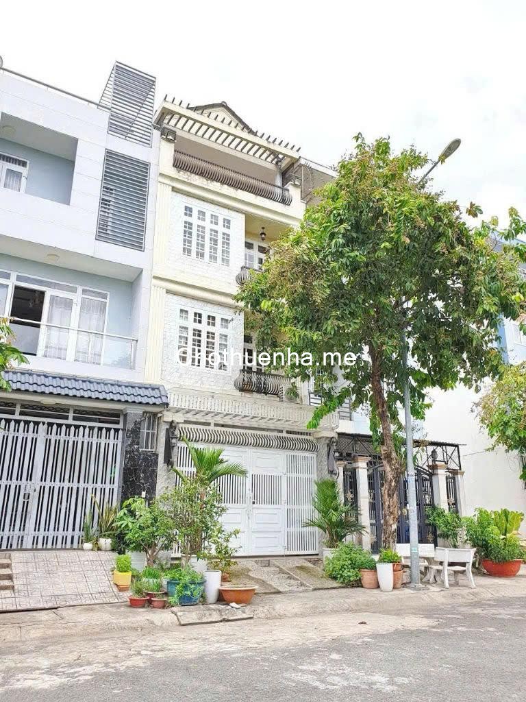 Cho thuê nhà đường D4 KDC Phú Mỹ Quận 7 dt 5x18m, 3 lầu
