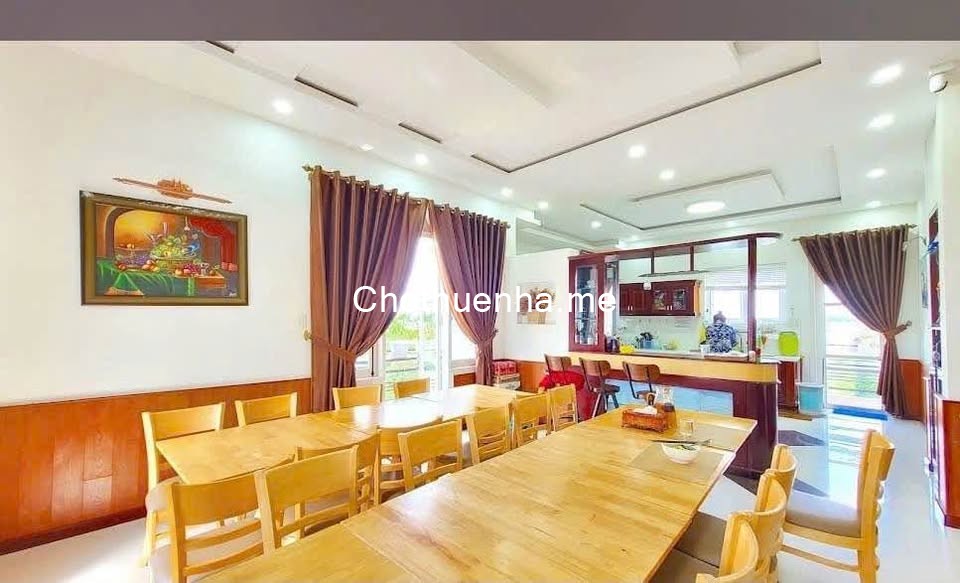 Cho thuê villa 11 phòng ngủ full nội thất đồi Huy Hoàng giá 40 triệu tại Đà LạtLâm Đồng