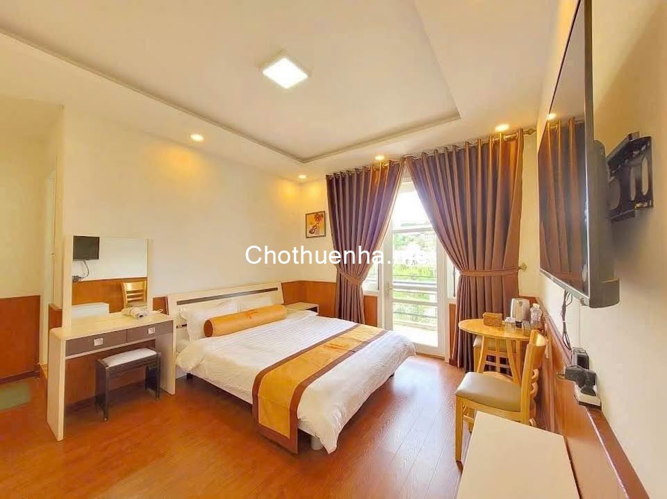 Cho thuê villa 11 phòng ngủ full nội thất đồi Huy Hoàng giá 40 triệu tại Đà LạtLâm Đồng