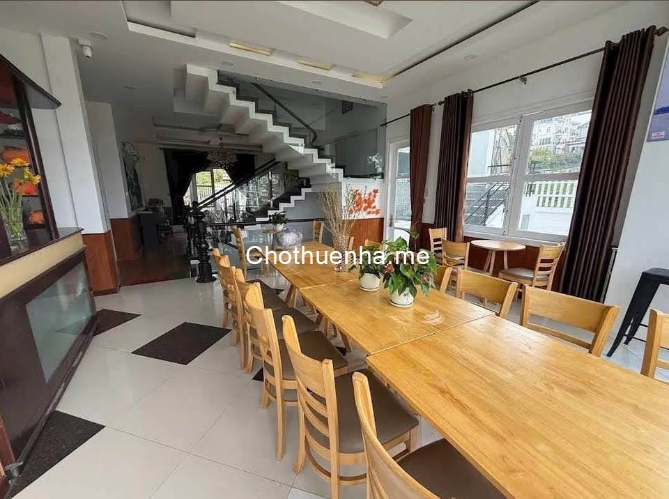 Cho thuê villa 11 phòng ngủ full nội thất đồi Huy Hoàng giá 40 triệu tại Đà LạtLâm Đồng