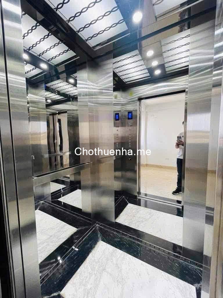 Cho thuê nhà Nguyên căn Nguyễn Văn Cừ- Sát phố 30m 6 tầng thang máy 11tr/tháng