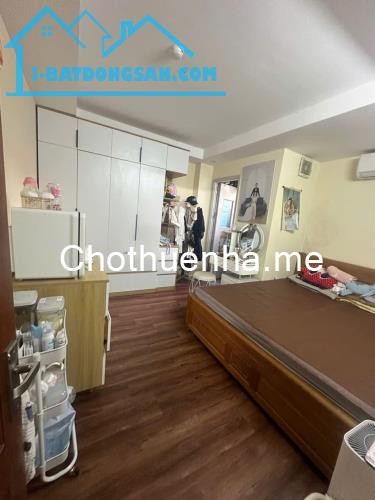 Cho thuê nhà Nguyên căn Ngọc Lâm 35m2 4 tầng 5 PN 8tr/tháng